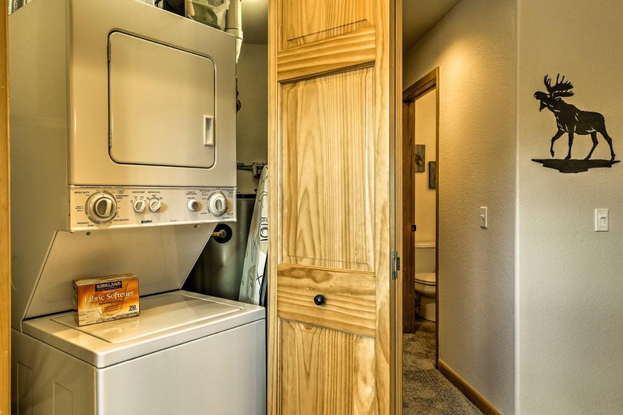 Mountain-View Condo With Deck Walk To แกรนด์เลค ภายนอก รูปภาพ
