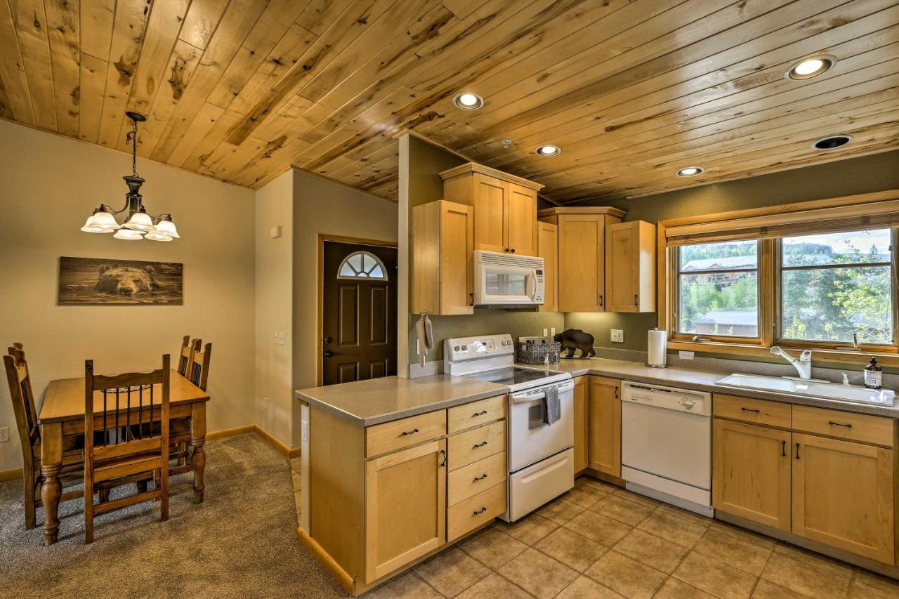 Mountain-View Condo With Deck Walk To แกรนด์เลค ภายนอก รูปภาพ